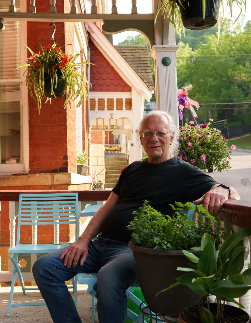 Denny Dellinger — architect and host